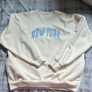 Brandy Melville New York crewneck
